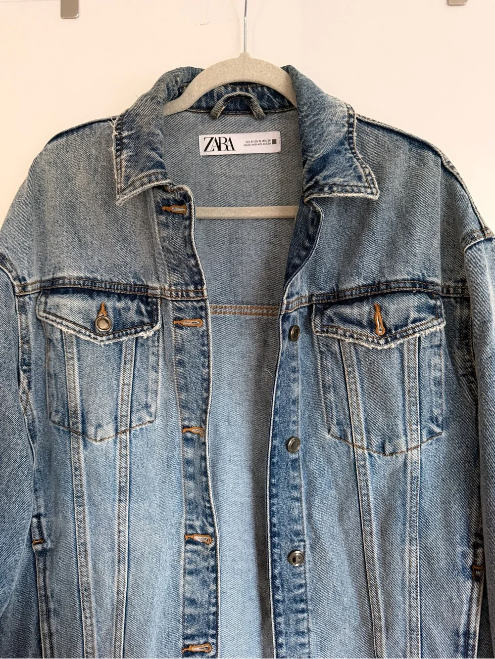 ZARA Washed Light Blue Denim Trucker Jacket - Picture 3 of 5